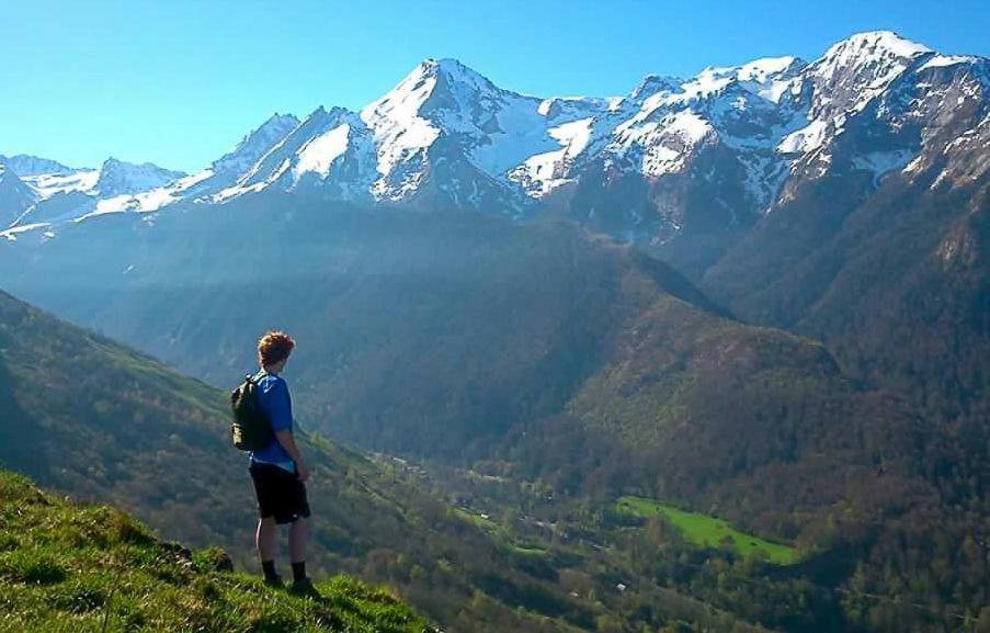 Green Bike Pyrenees Louvie Juzon Exteriör bild